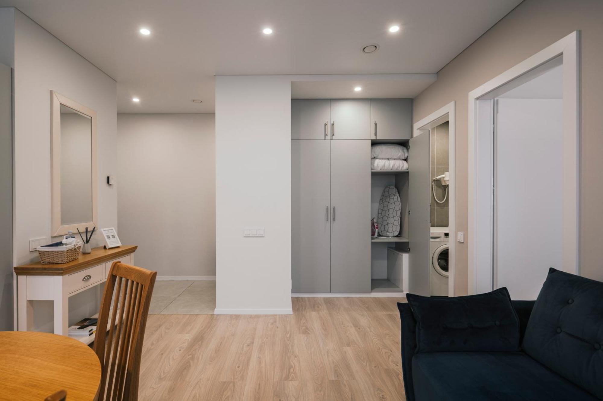 J14A I Rooms & Apartments Automated Self Check-In VNO Room photo