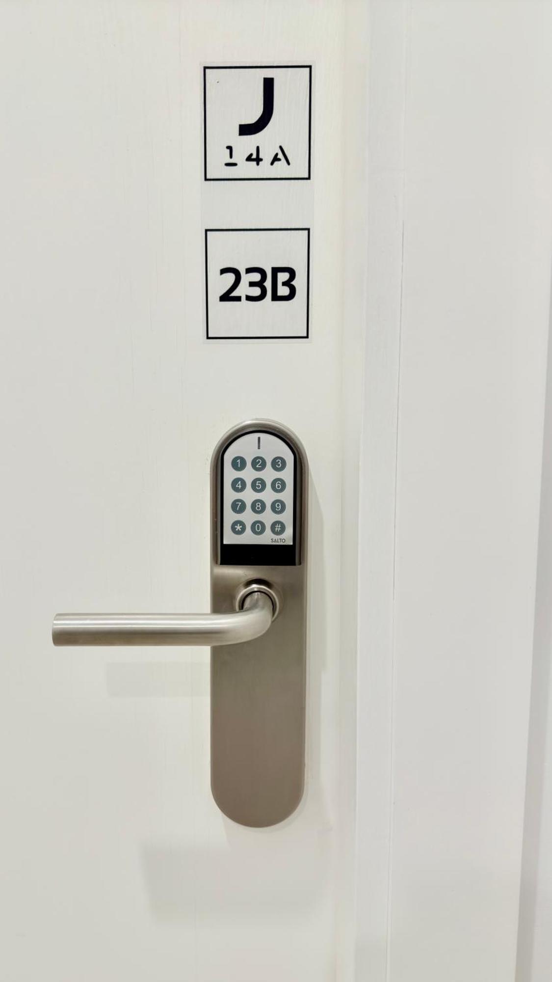 J14A I Rooms & Apartments Automated Self Check-In VNO Exterior photo